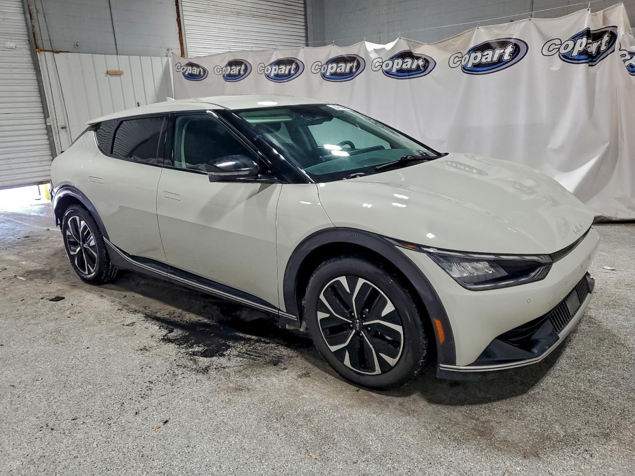 2023 KIA EV6