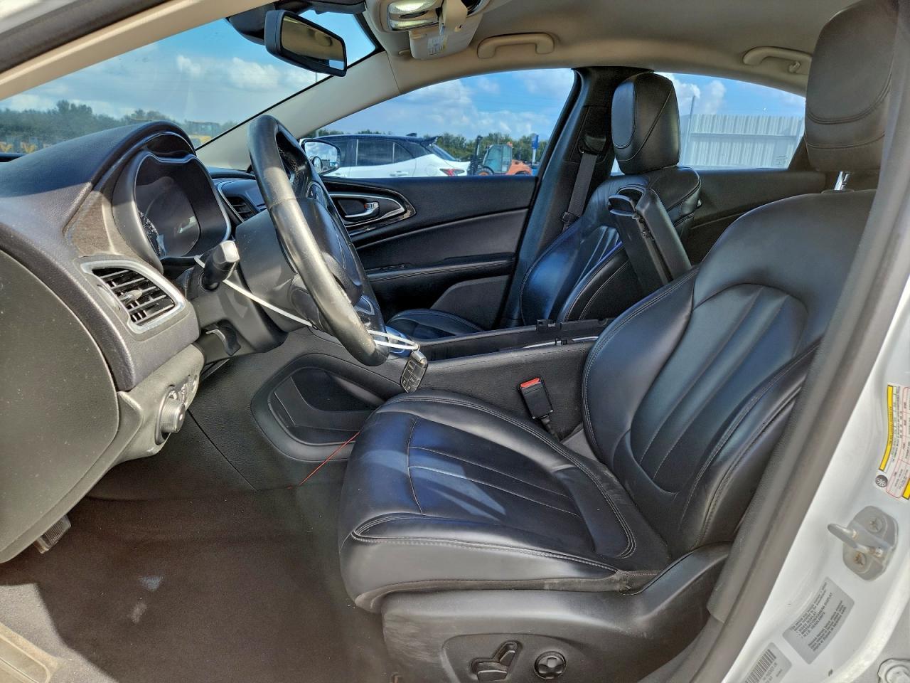 2015 CHRYSLER 200