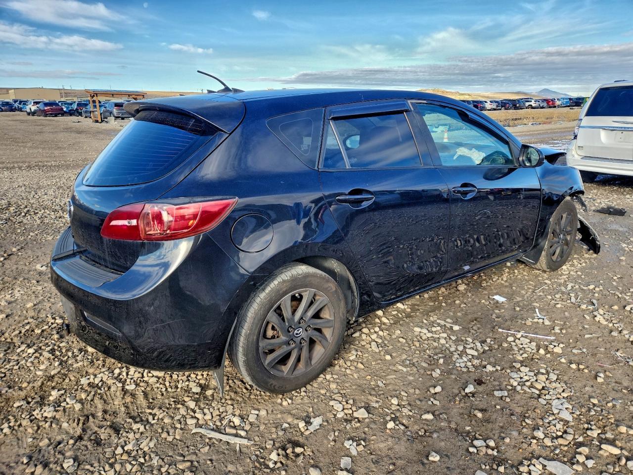 2013 MAZDA 3
