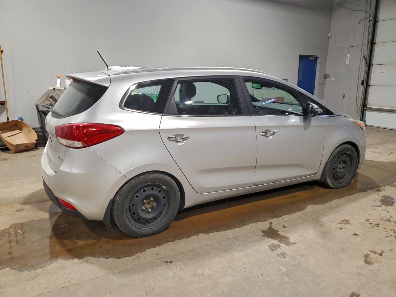 2014 KIA RONDO