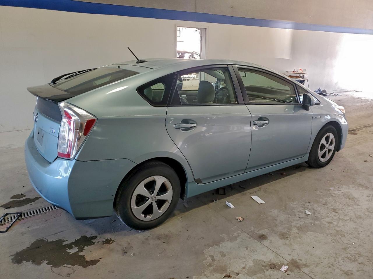 2015 TOYOTA PRIUS