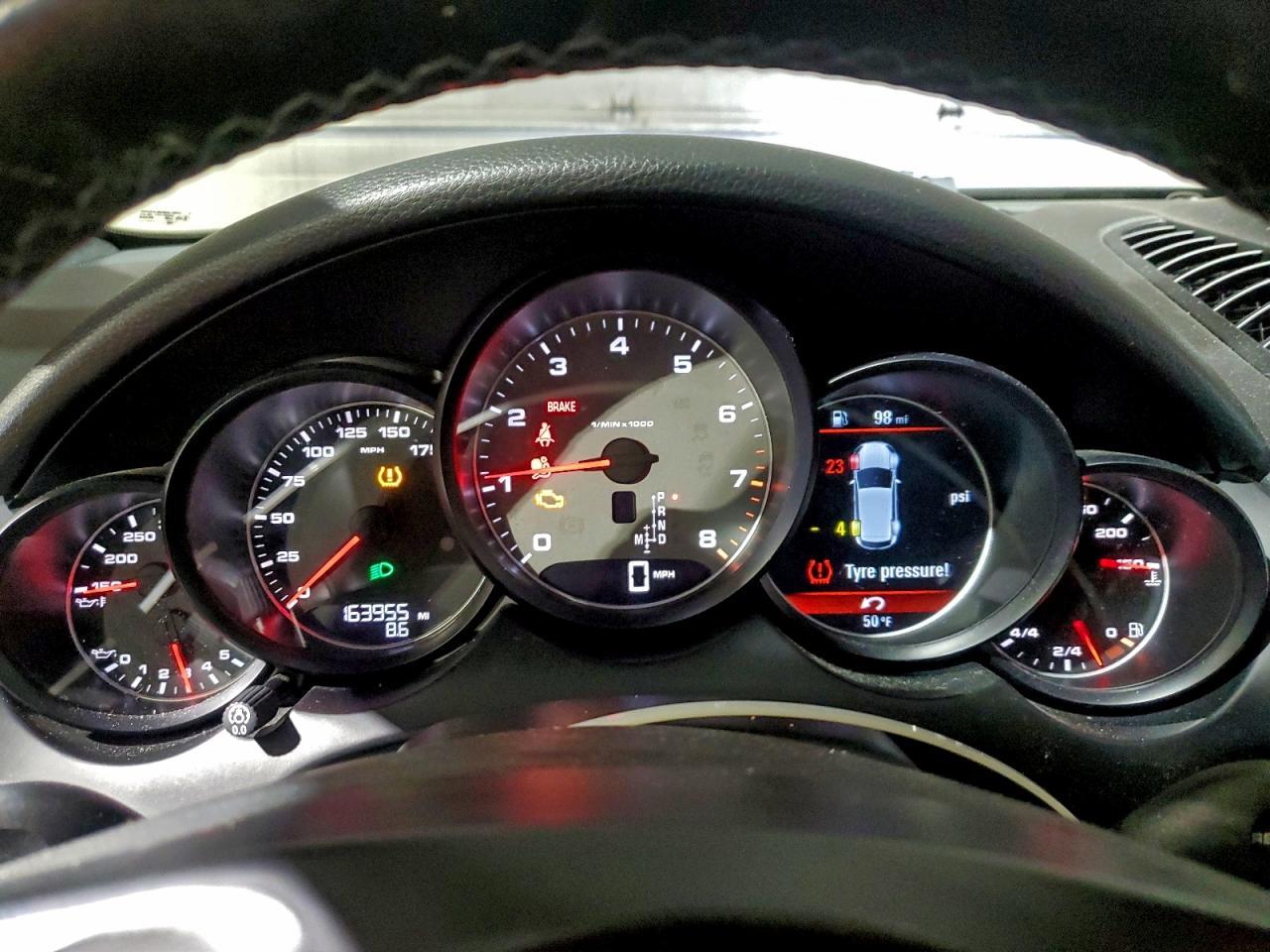 2011 PORSCHE CAYENNE
