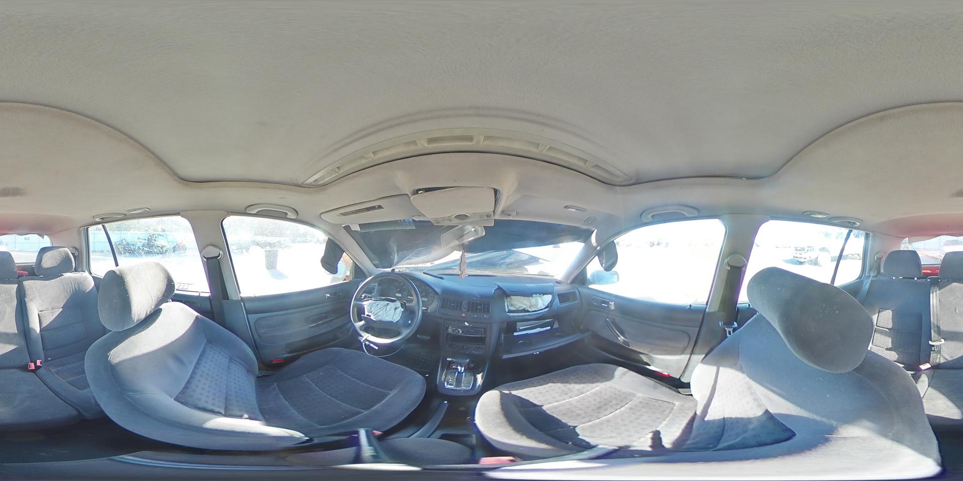 2002 VOLKSWAGEN GOLF