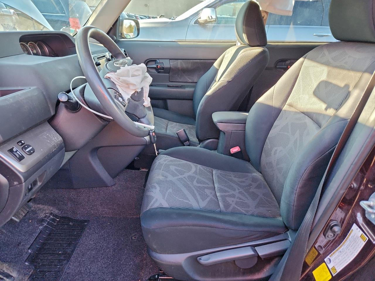 2015 TOYOTA SCION