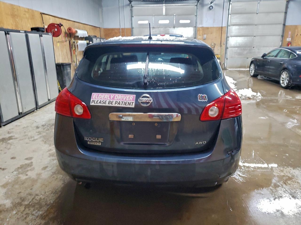 2014 NISSAN ROGUE