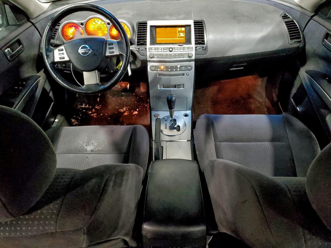 2005 NISSAN Maxima