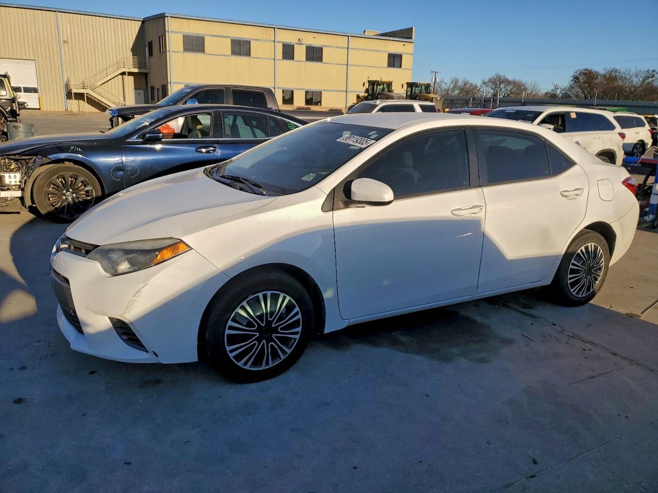 2015 TOYOTA COROLLA