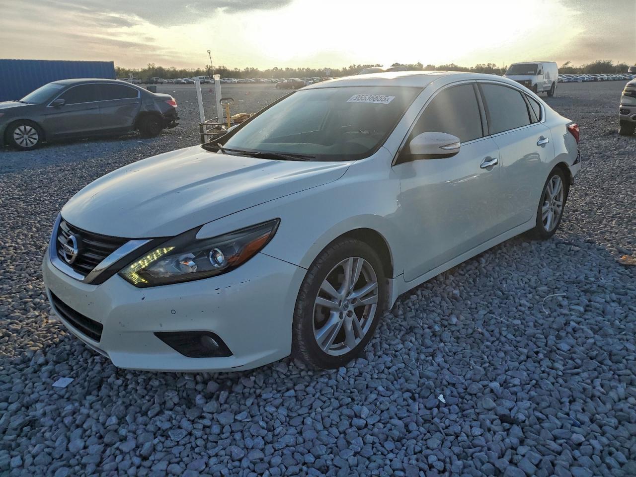 2016 NISSAN ALTIMA