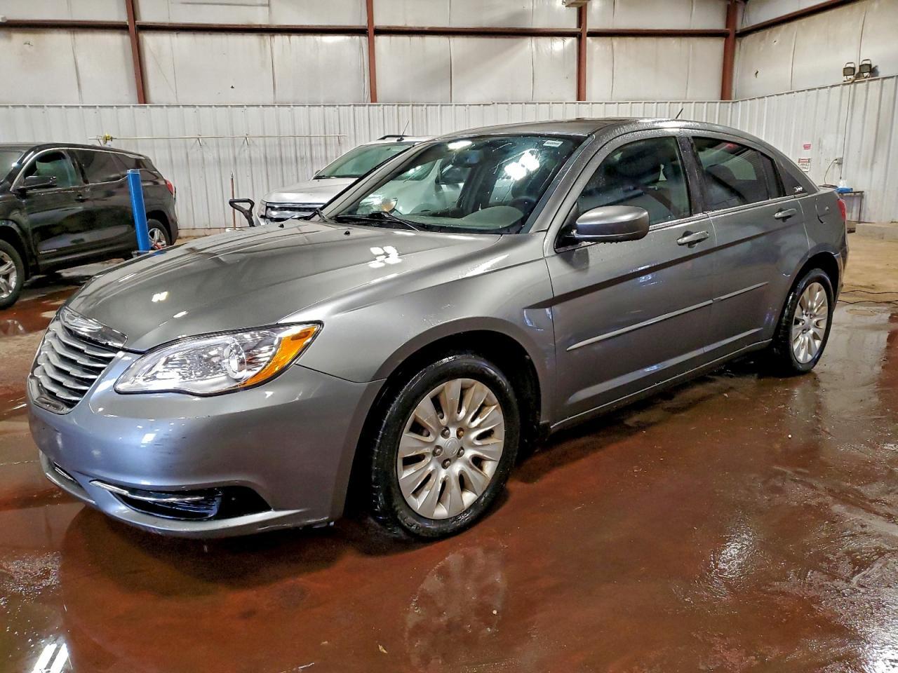 2013 CHRYSLER 200