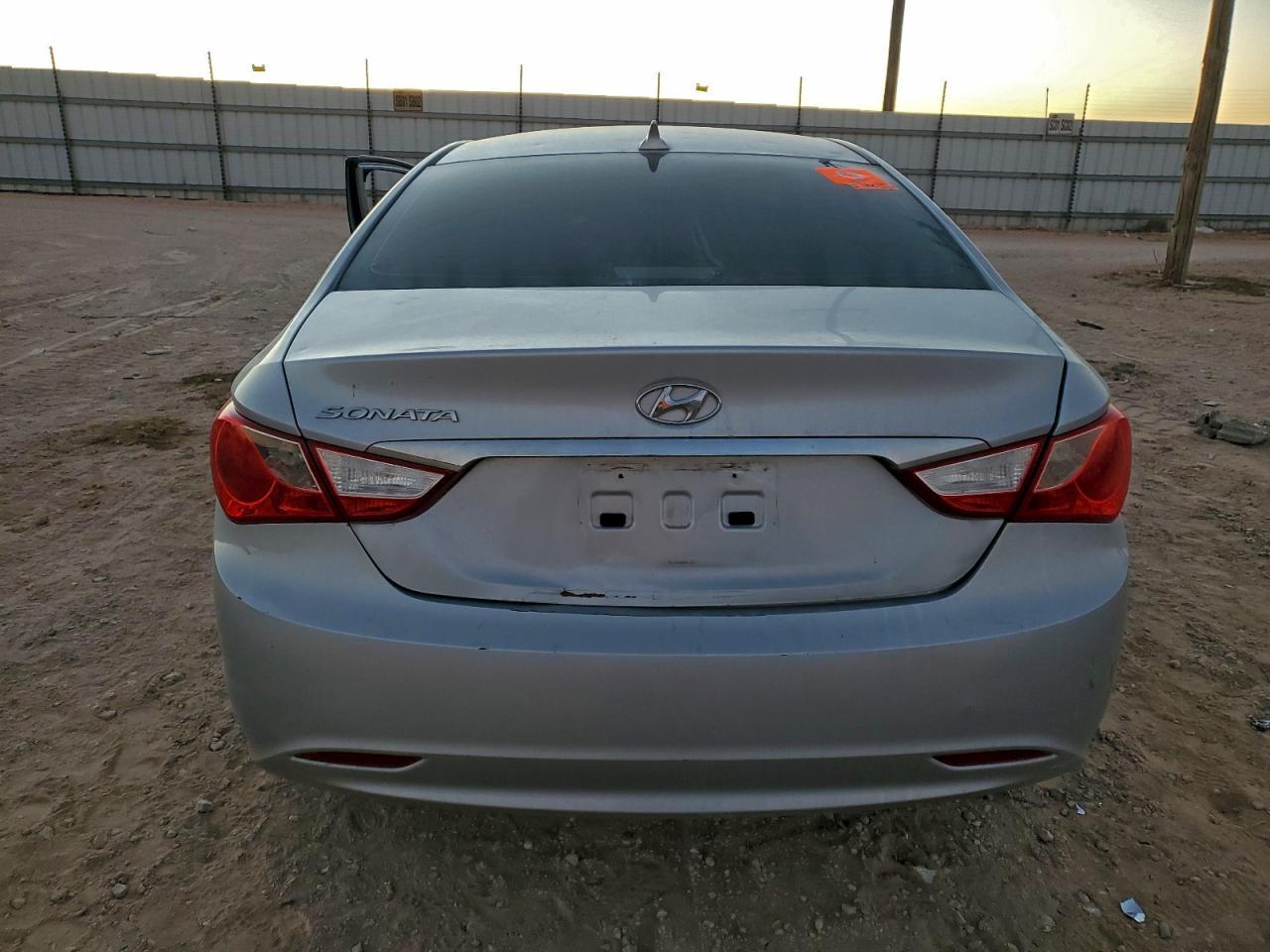 2011 HYUNDAI SONATA