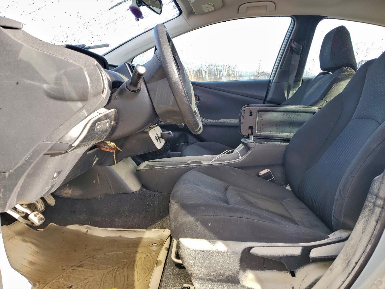 2016 TOYOTA PRIUS