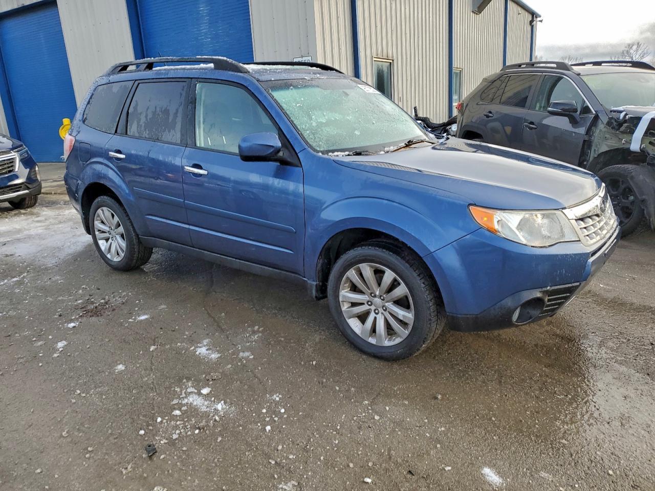 2011 SUBARU FORESTER