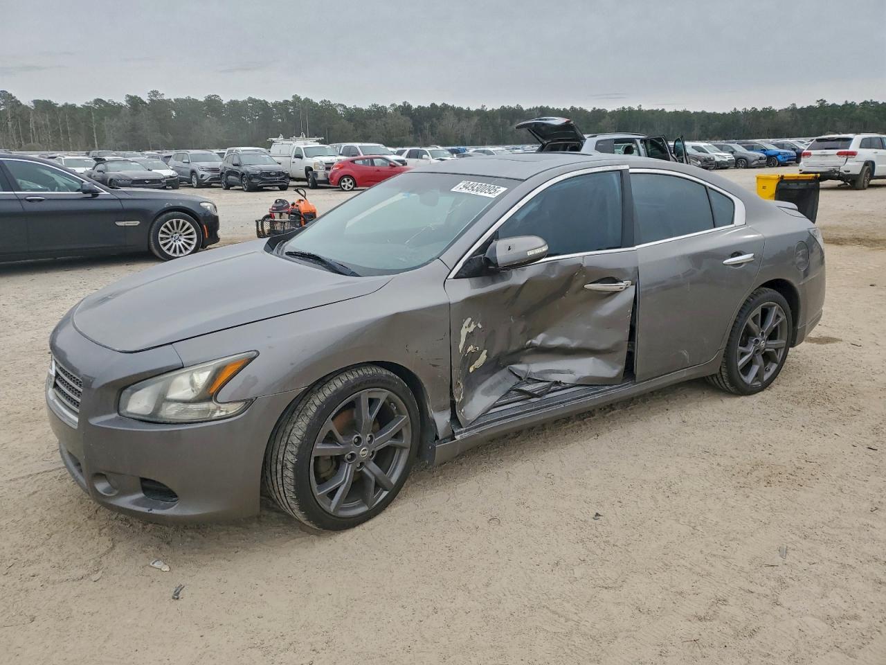 2014 NISSAN Maxima