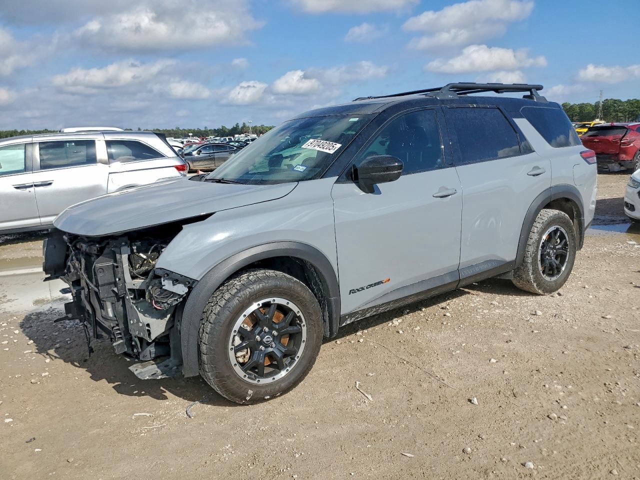 2024 NISSAN PATHFINDER
