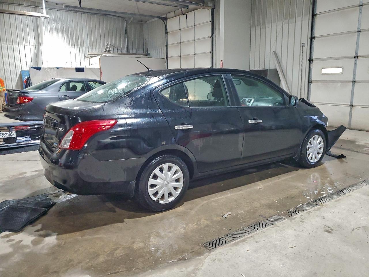 2012 NISSAN VERSA