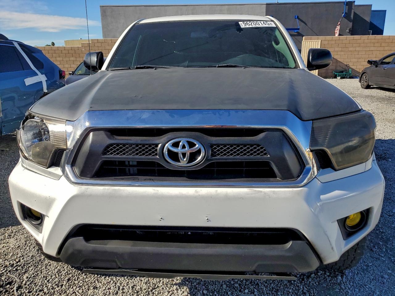 2015 TOYOTA TACOMA