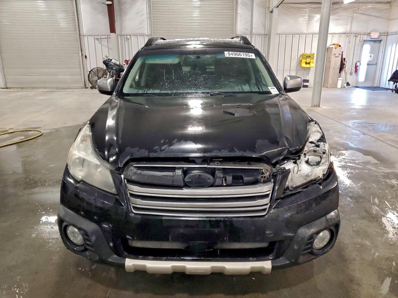 2013 SUBARU Outback