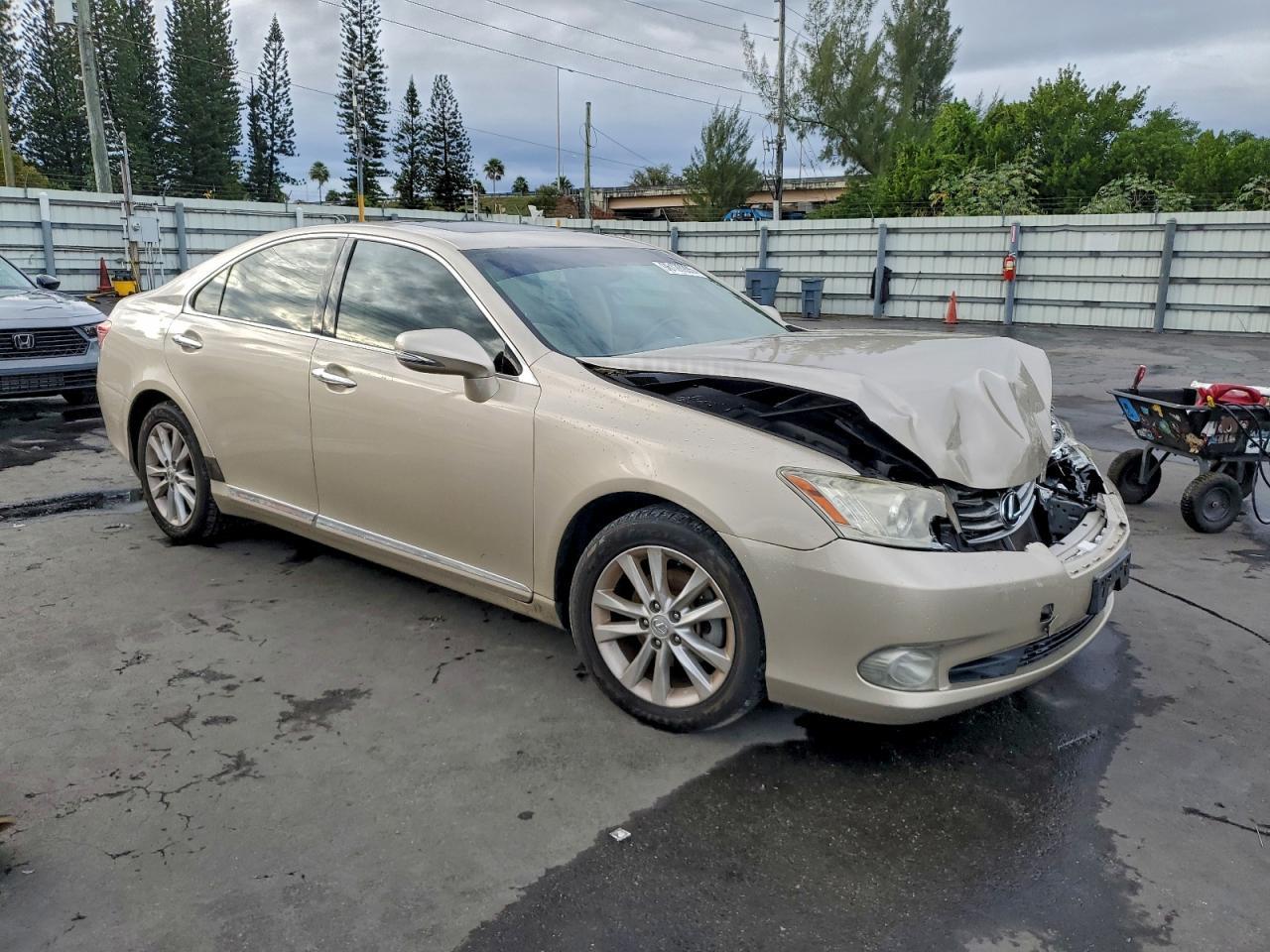 2011 LEXUS ES 350