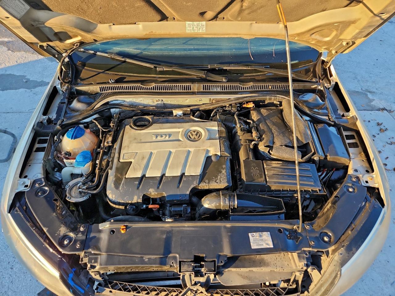 2013 VOLKSWAGEN JETTA