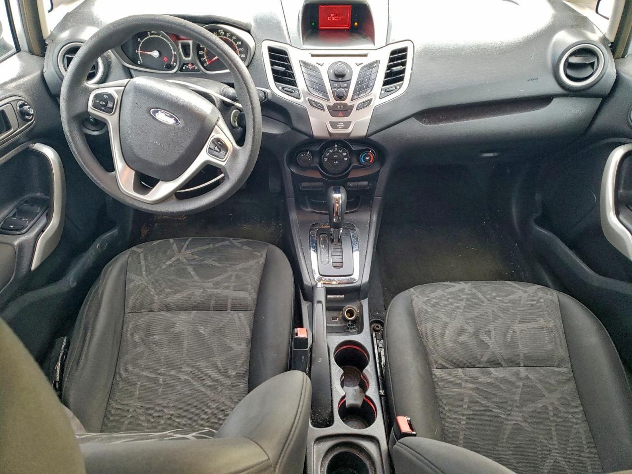 2011 FORD Fiesta
