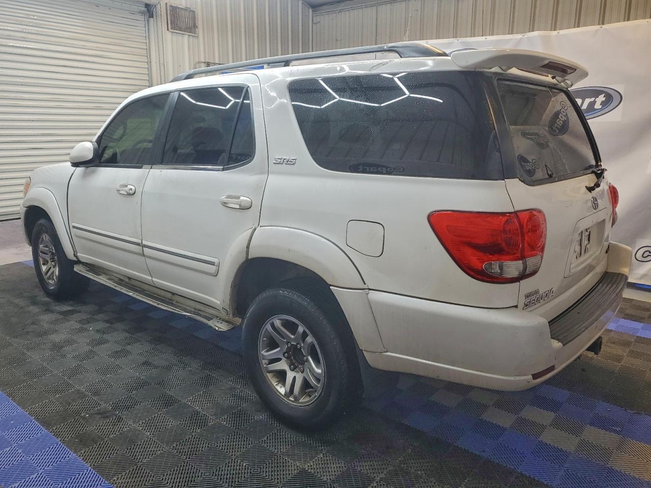 2005 TOYOTA Sequoia