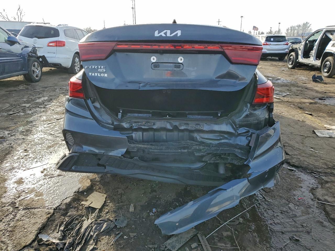 2023 KIA FORTE