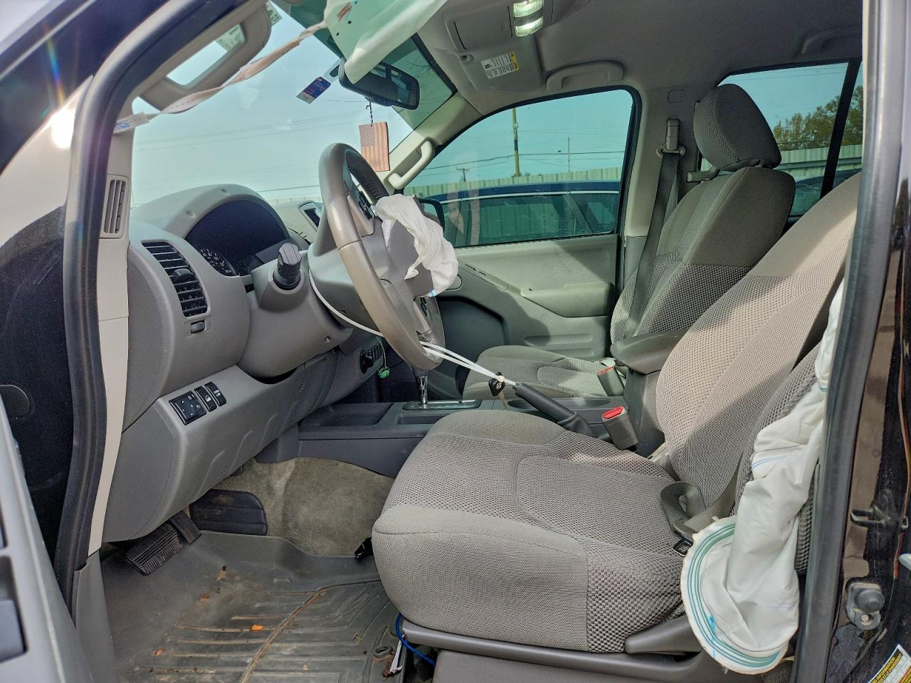 2017 NISSAN Frontier