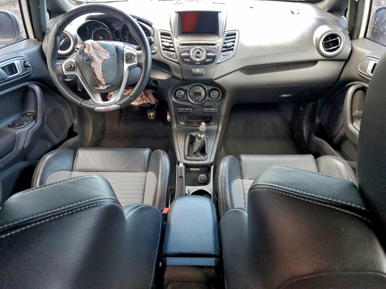 2016 FORD Fiesta