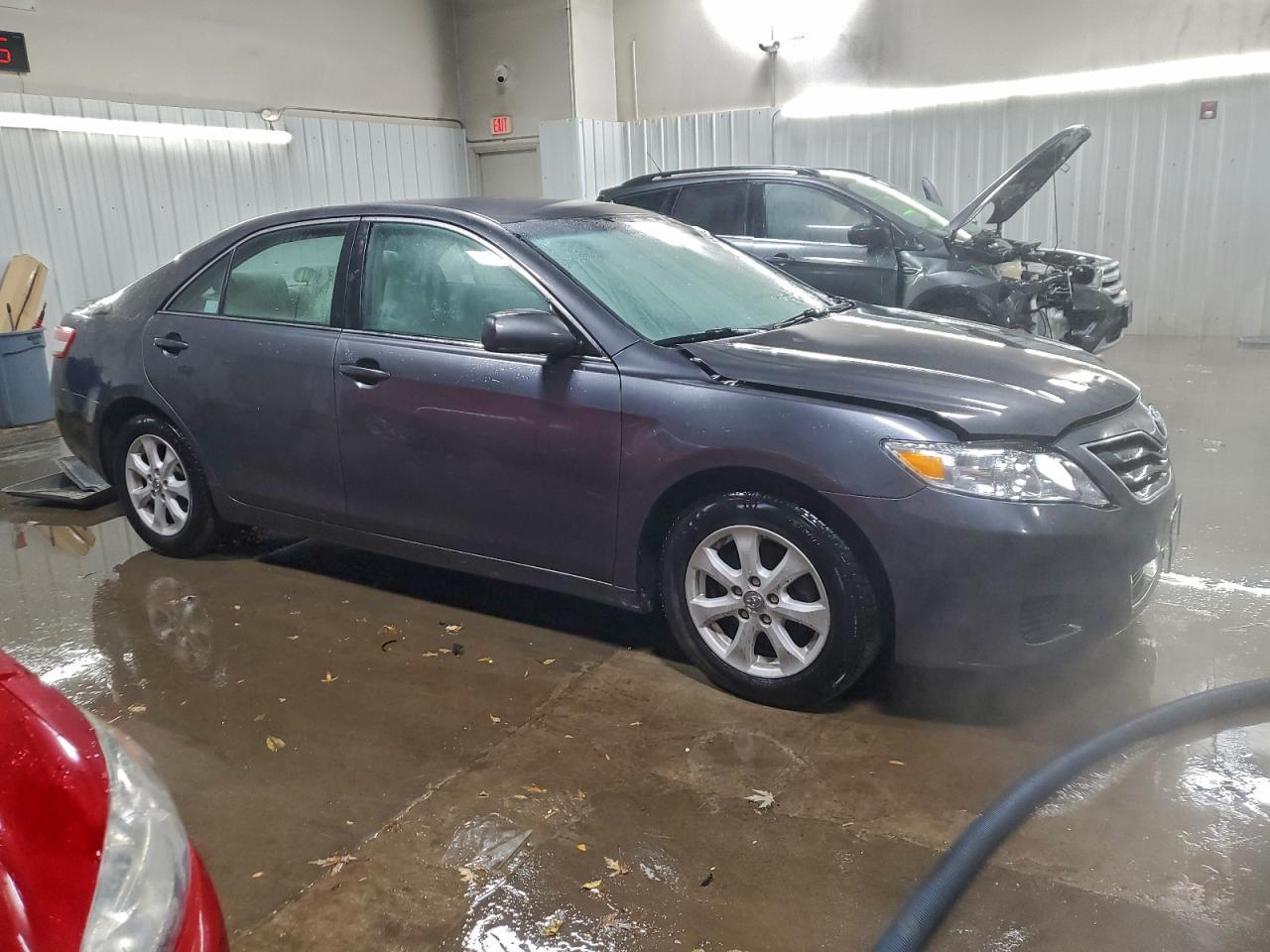 2011 TOYOTA CAMRY