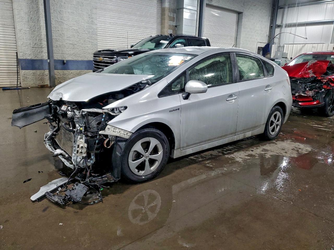 2015 TOYOTA PRIUS