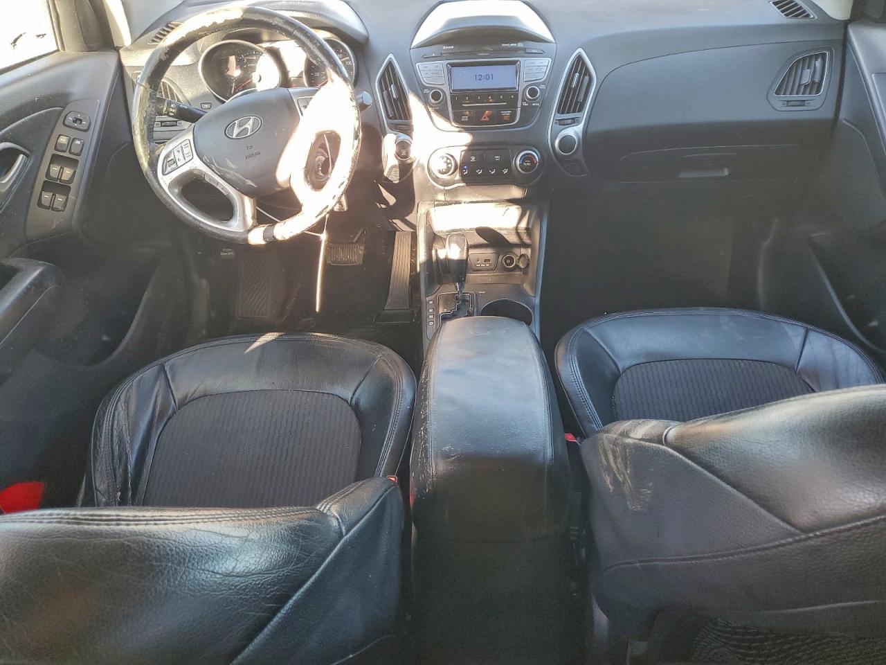 2012 HYUNDAI TUCSON
