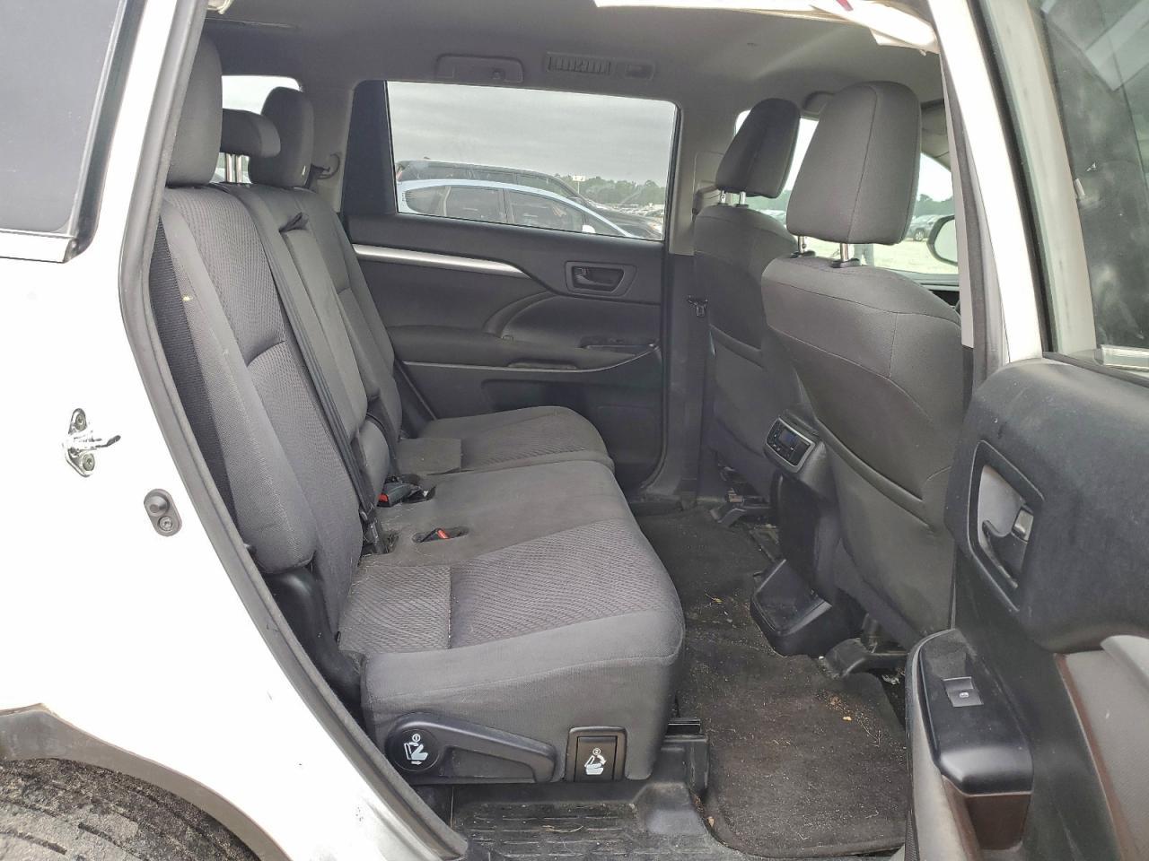 2017 TOYOTA HIGHLANDER