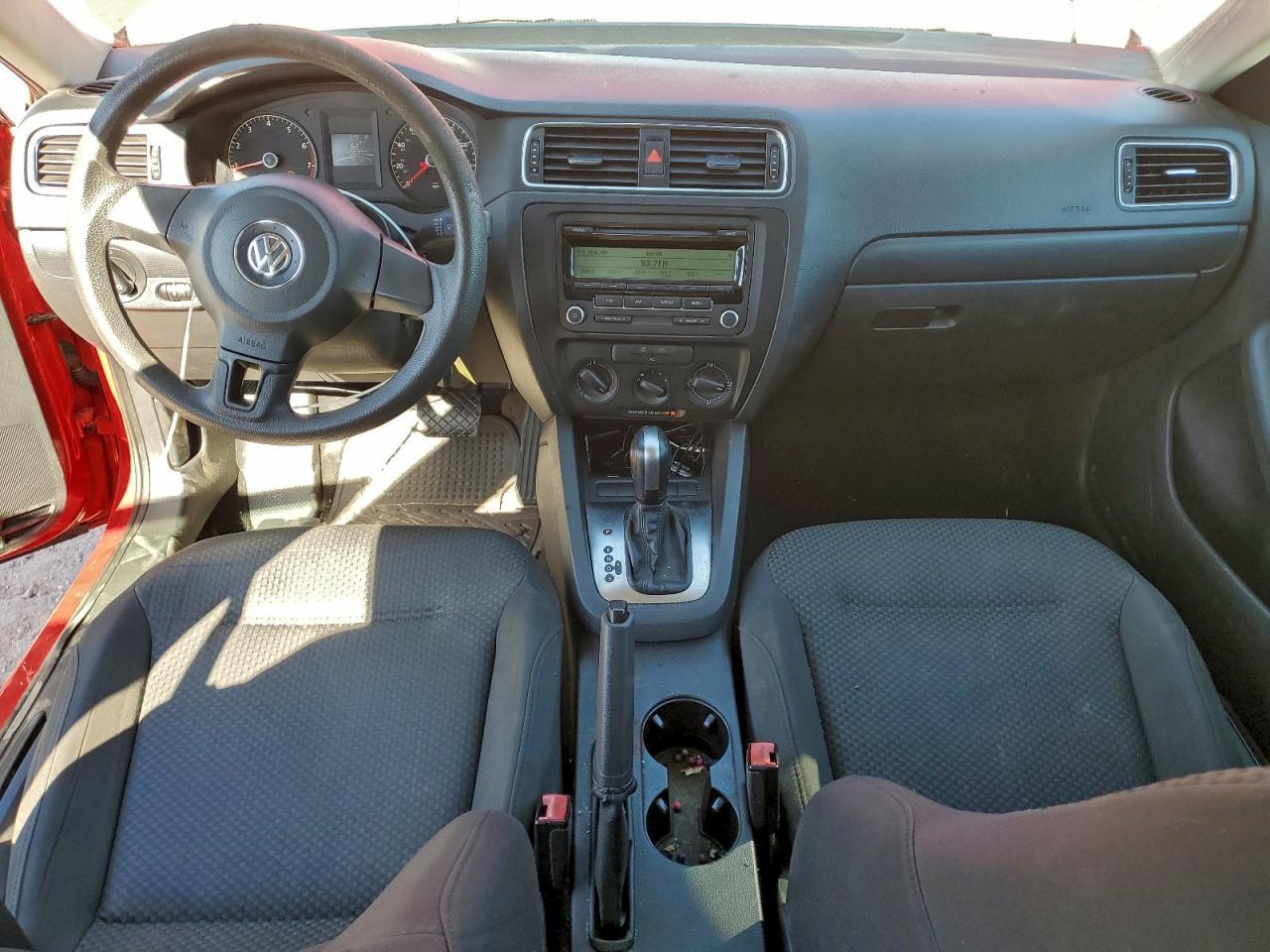 2011 VOLKSWAGEN JETTA