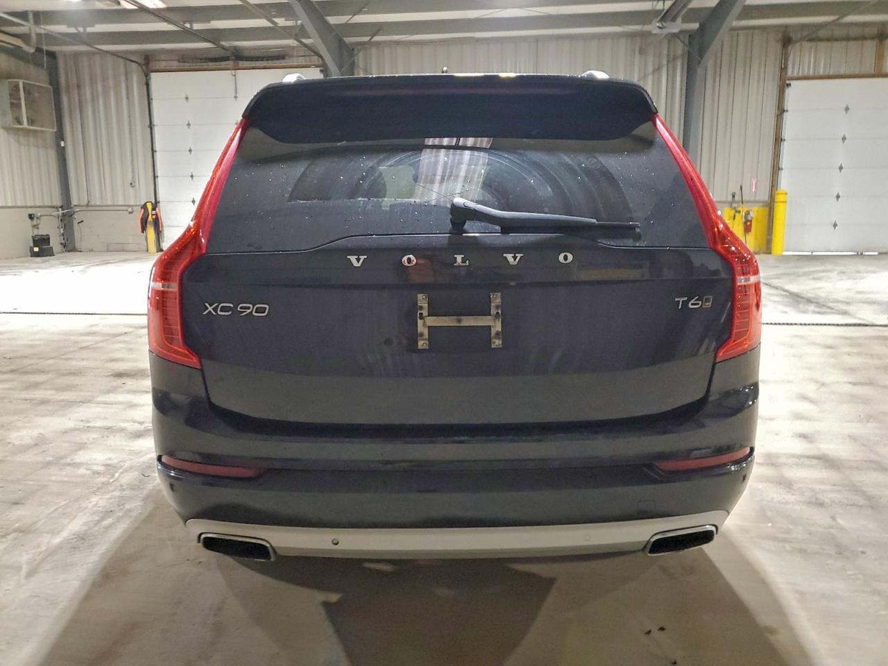 2018 VOLVO XC90