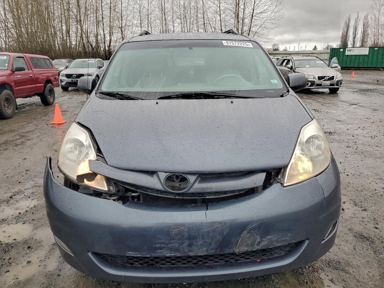 2008 TOYOTA SIENNA