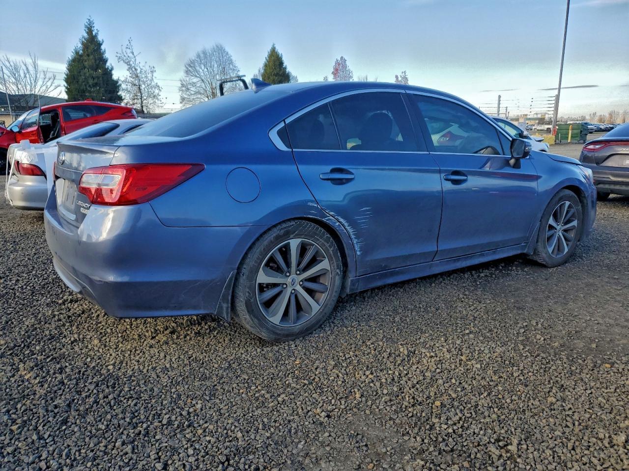 2016 SUBARU Legacy