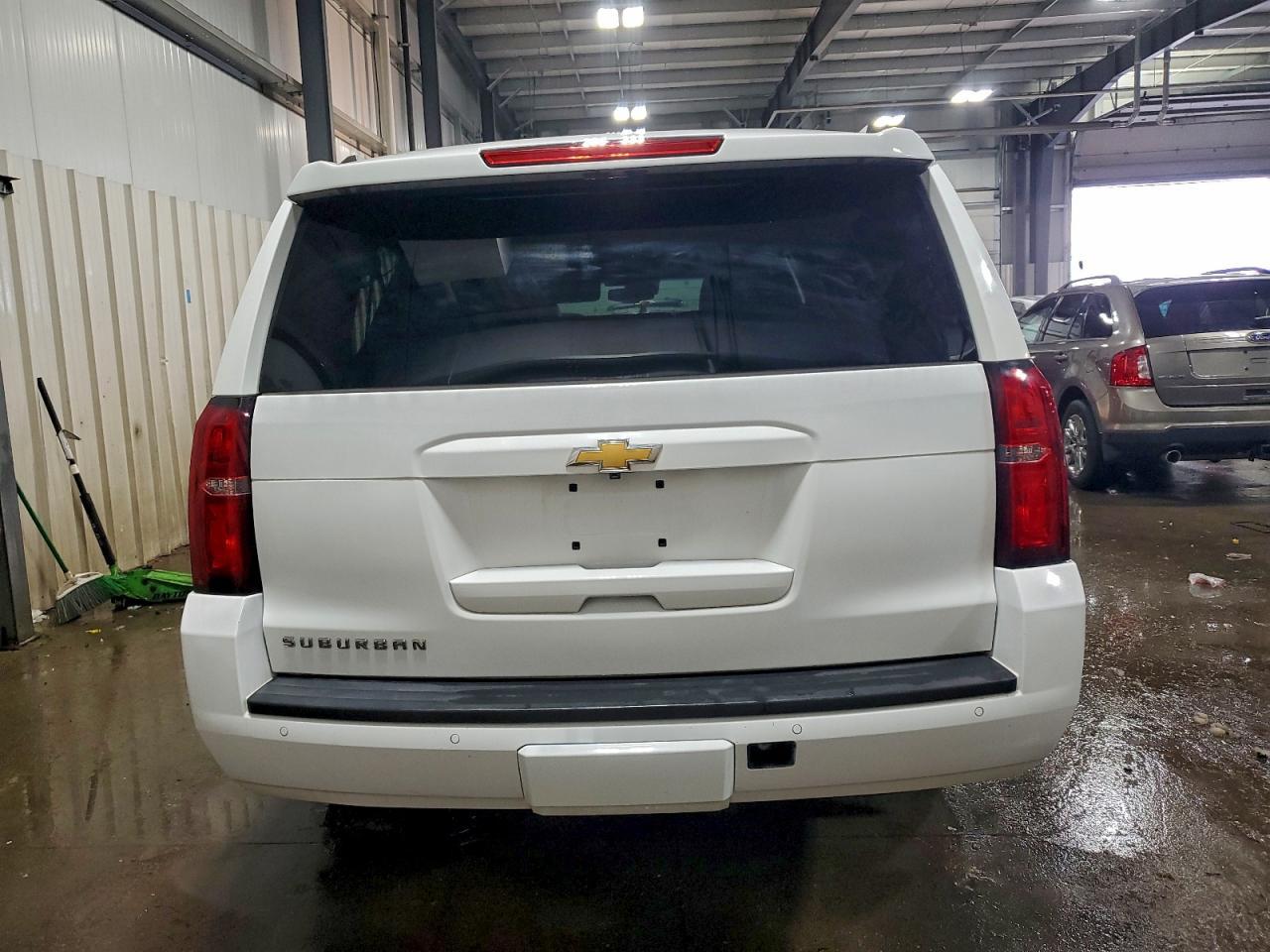 2017 CHEVROLET Suburban