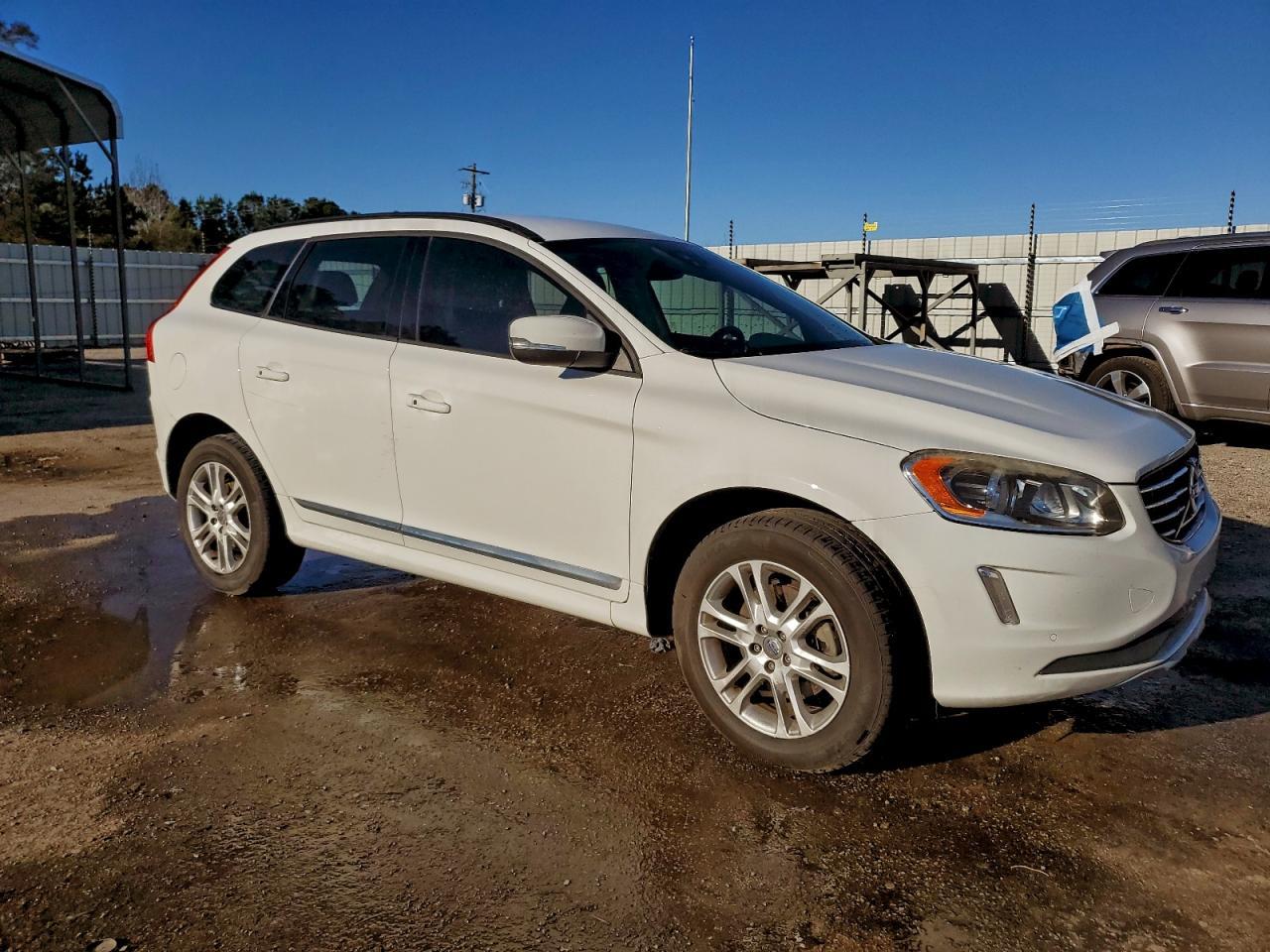 2016 VOLVO XC60