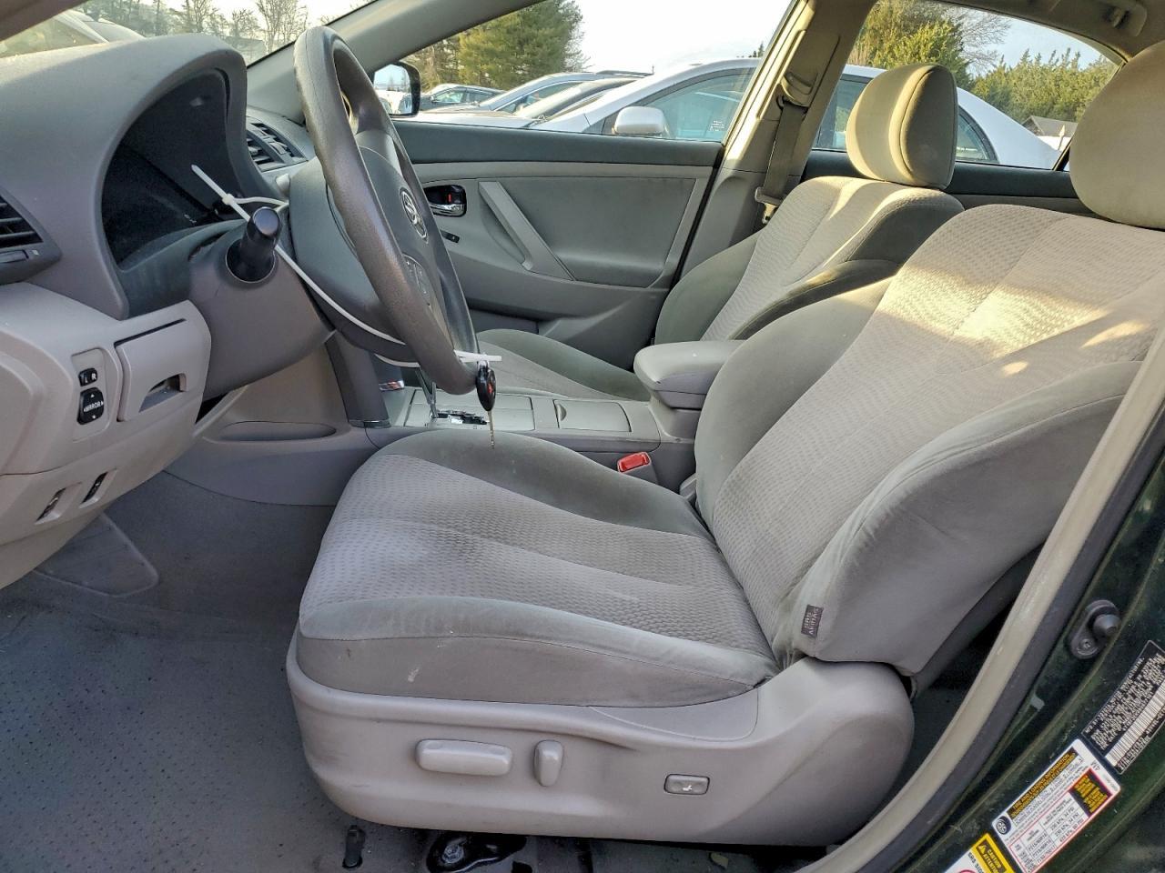 2011 TOYOTA CAMRY