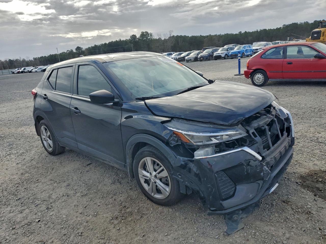 2023 NISSAN KICKS