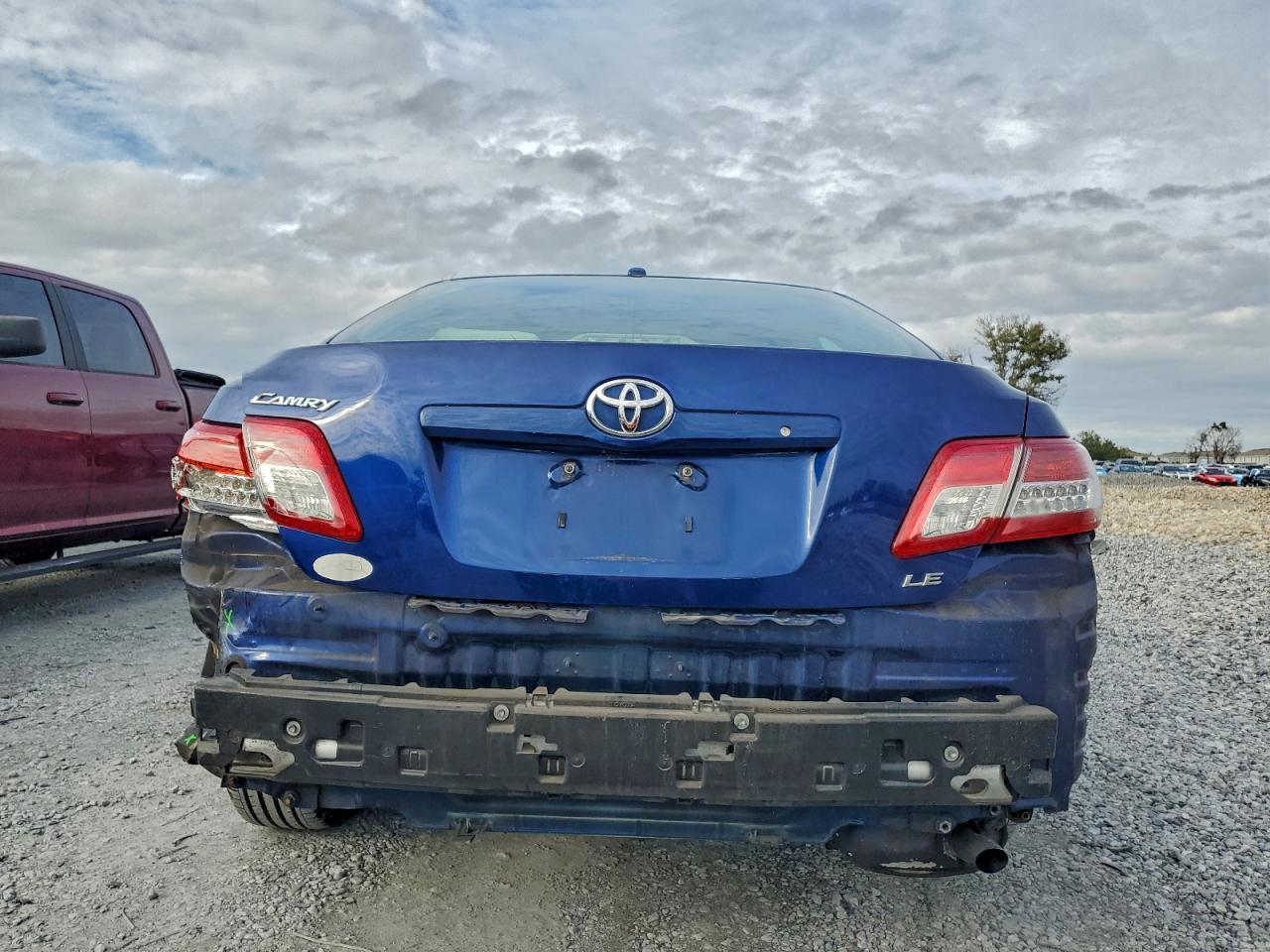 2011 TOYOTA CAMRY