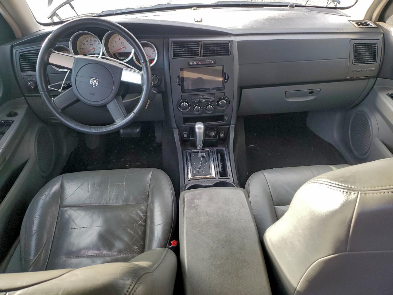 2005 DODGE MAGNUM