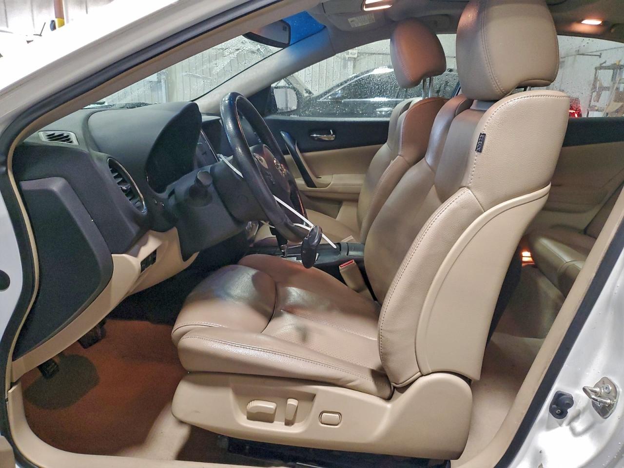 2014 NISSAN Maxima