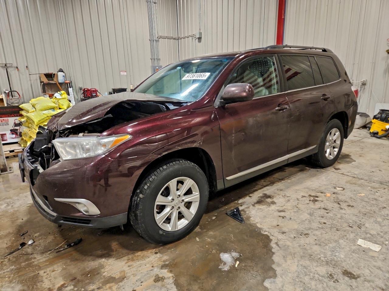 2011 TOYOTA HIGHLANDER