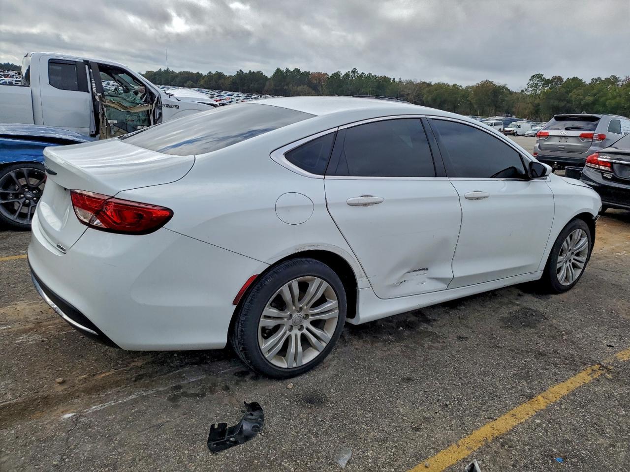 2016 CHRYSLER 200