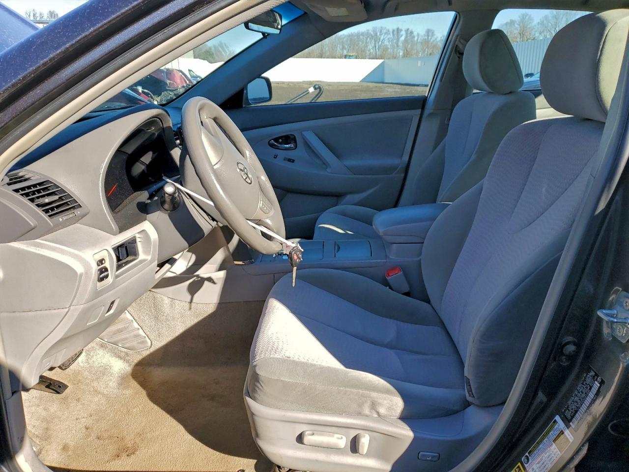 2010 TOYOTA CAMRY