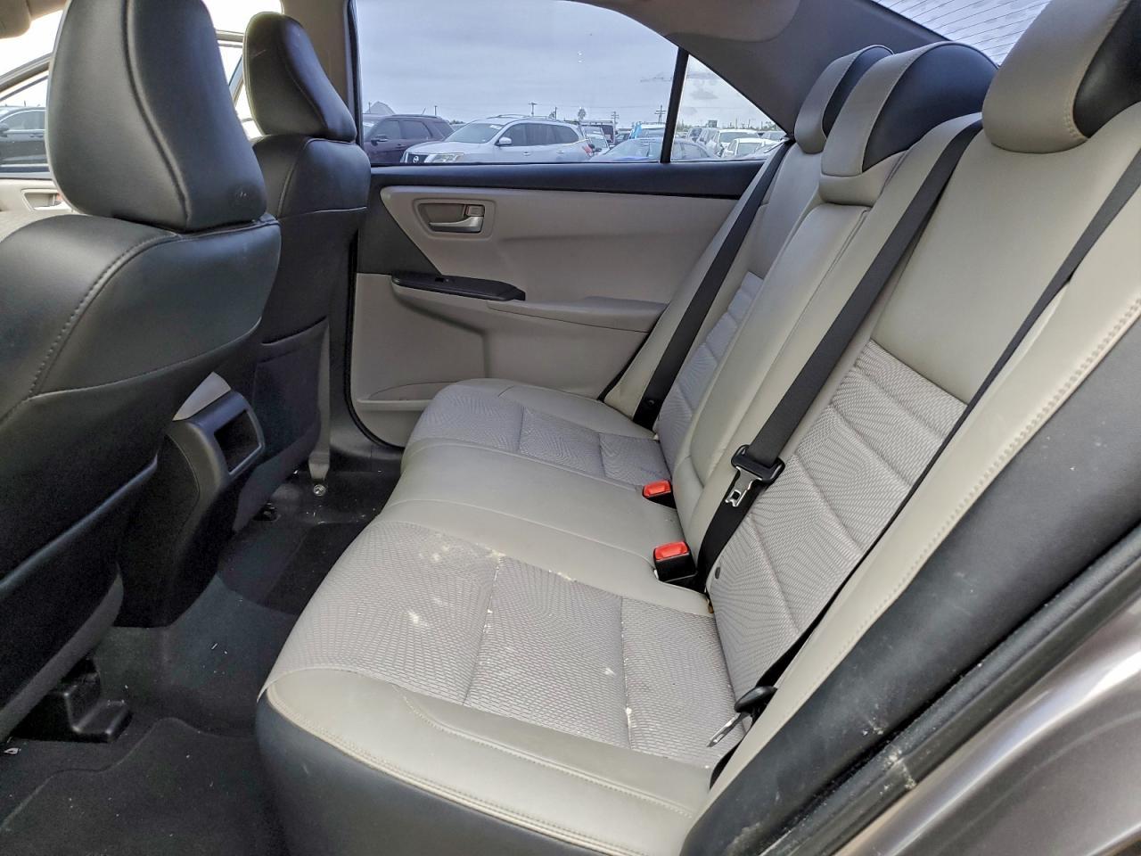 2016 TOYOTA CAMRY