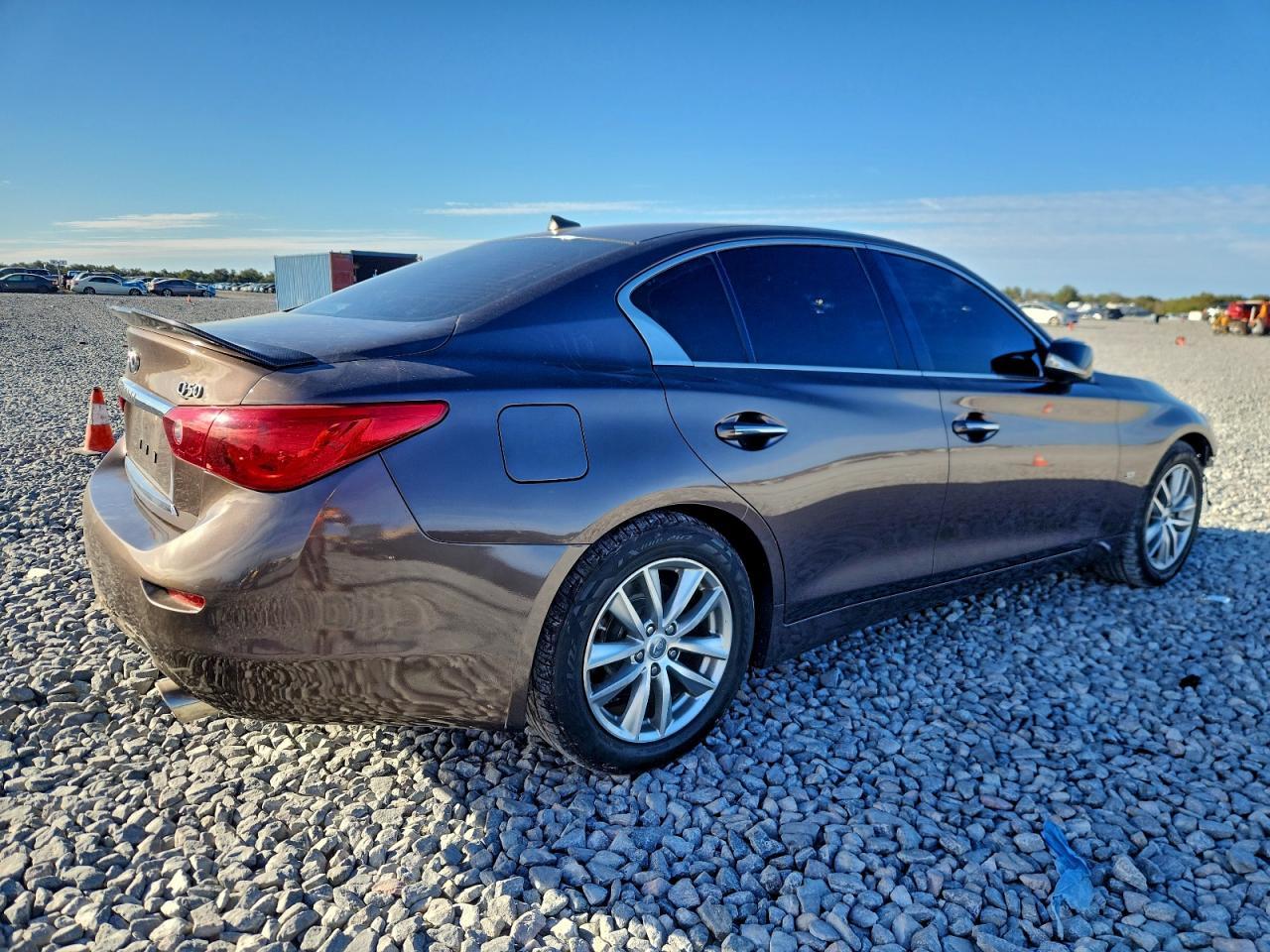 2015 INFINITI Q50