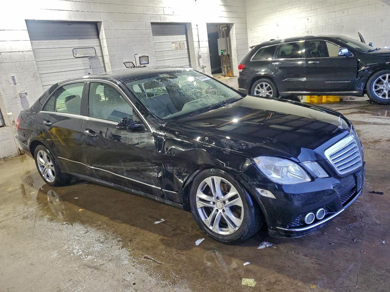 2011 MERCEDES-BENZ E-Class