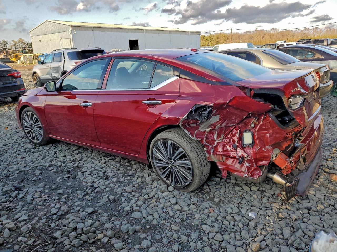 2024 NISSAN ALTIMA
